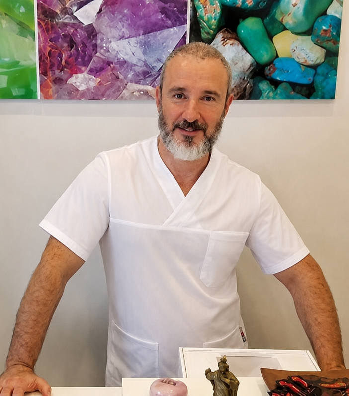 Retrato de Francisco Rodríguez Clavo, osteópata y quiromasajista de SHAMBALA